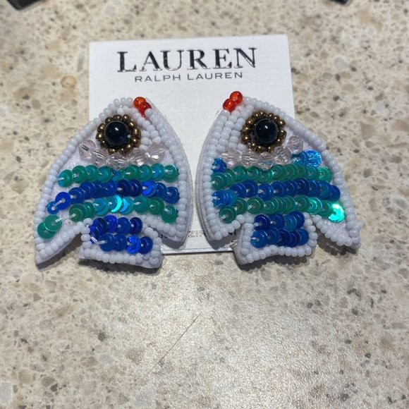 Fish shaped earrings - Picture 3 of 4